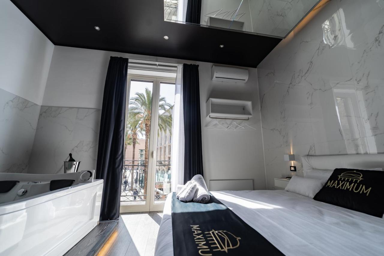 Suite with Hot Tub